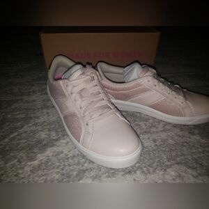 NWT Viv Classic Blush Ryka Size 7.5